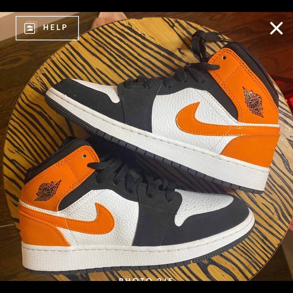 AIR JORDAN 1